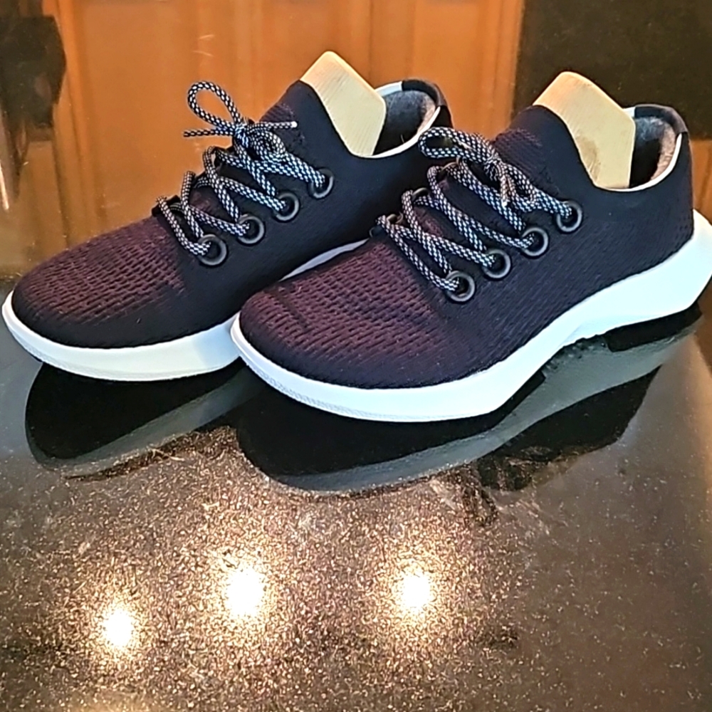 Allbirds Men’s Tree Dasher 2  - Mens 8 (black and blizzard sole) *Brand New*